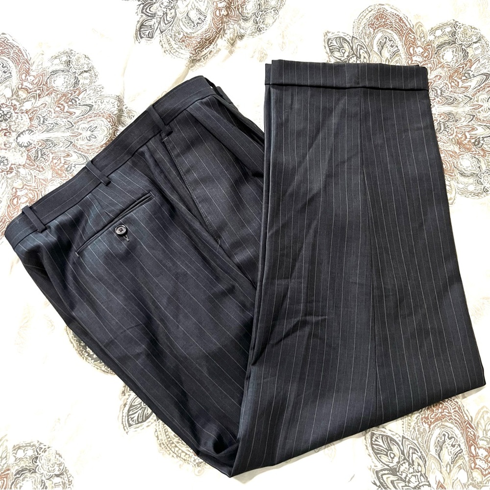 Ralph Lauren Dark Gray Blue and White Pinstripe Wool Suit Size 42R - Picture 14 of 15